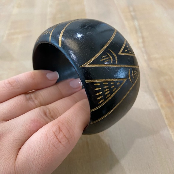 Dark Brown Wood Carved Light Bangle Bracelet - Picture 5 of 16